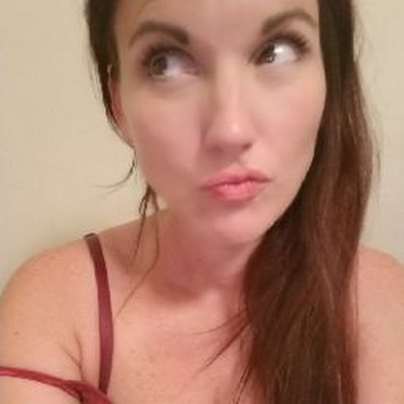 Meet your Posher, Michelle - Picture 1 of 1